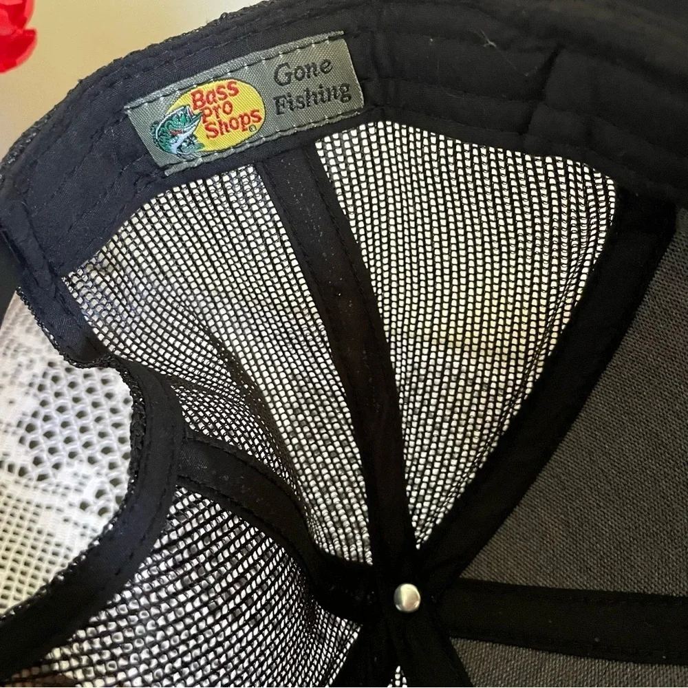 Bass Pro Shop Black Trucker baseball Hat